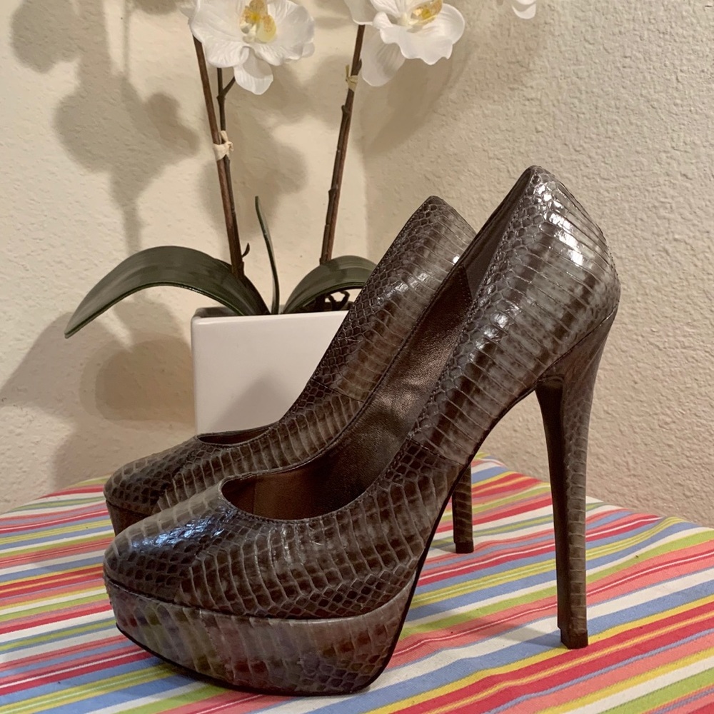 Pelle Moda platform snakeskin pumps